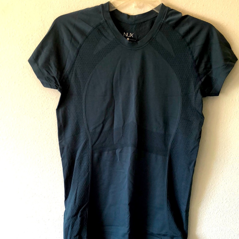 NUX workout tee size large NWOT - Picture 3 of 10